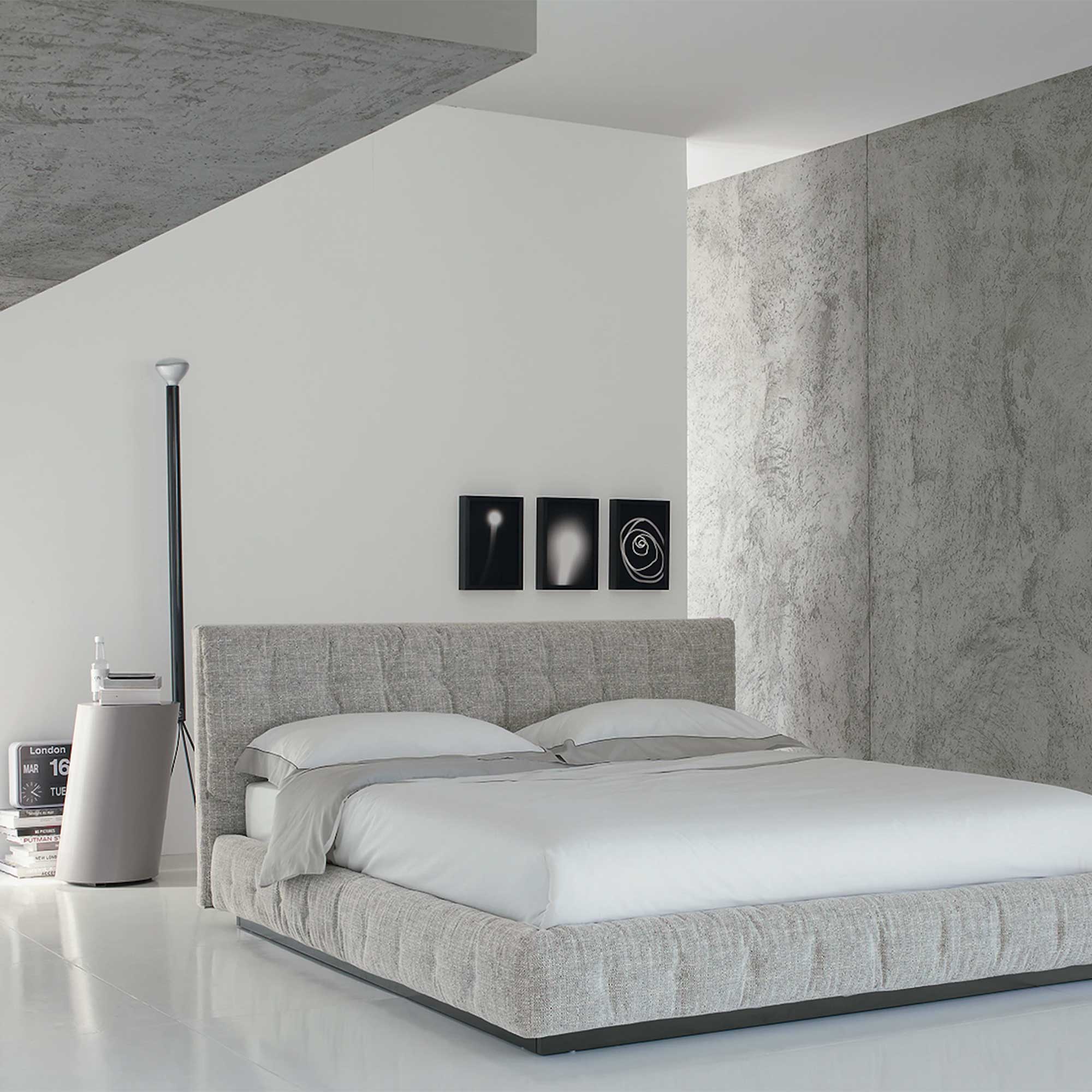 Flos Luminator E27 ikonická stojací lampa