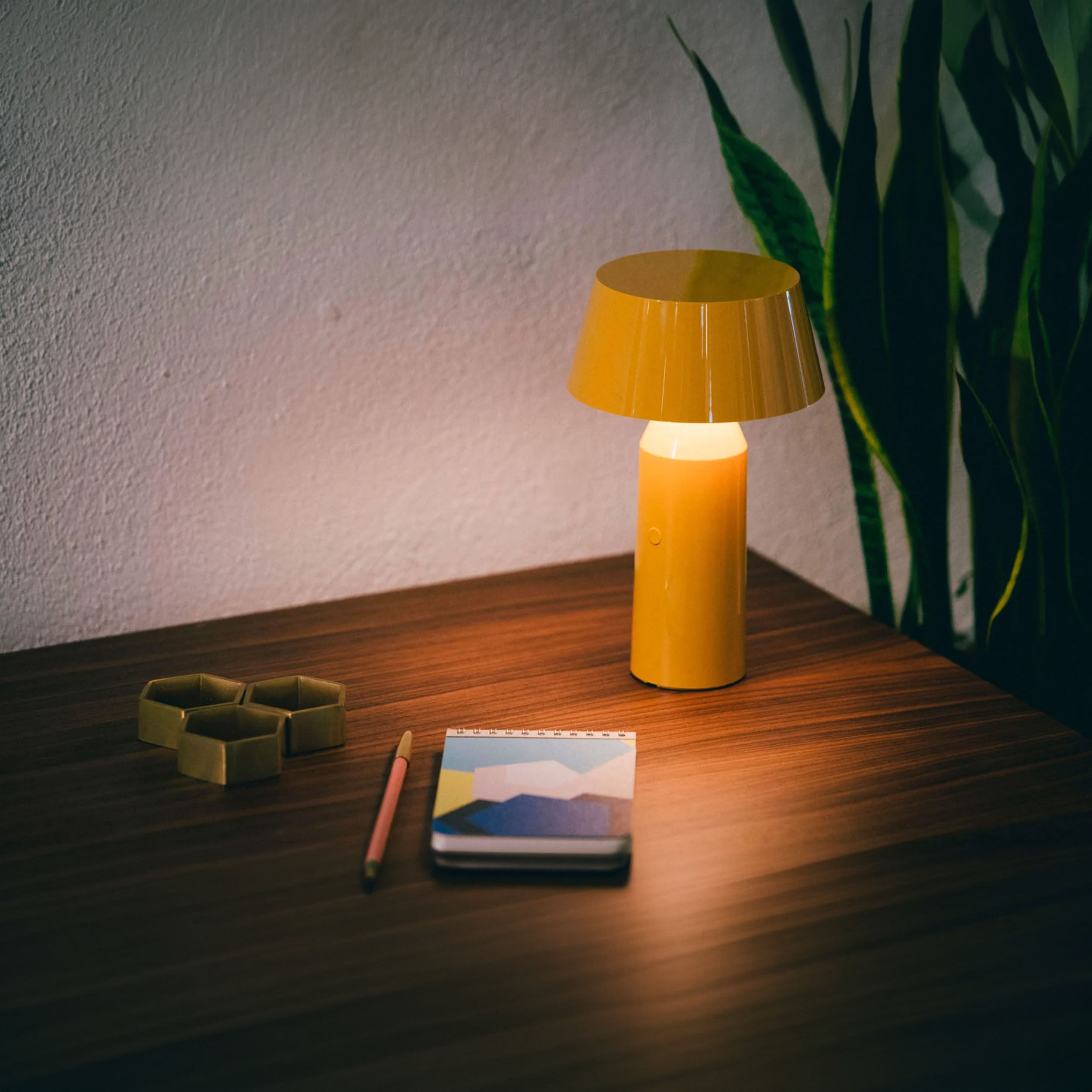 Marset Bicoca LED bærbar bordlampe