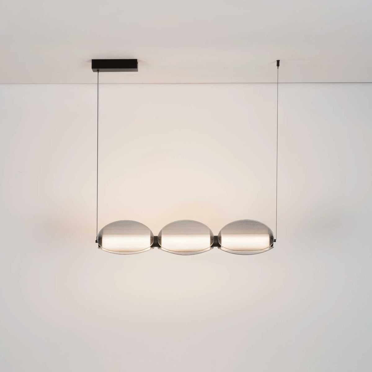 Nova Luce Noir LED-pendel, langstrakt