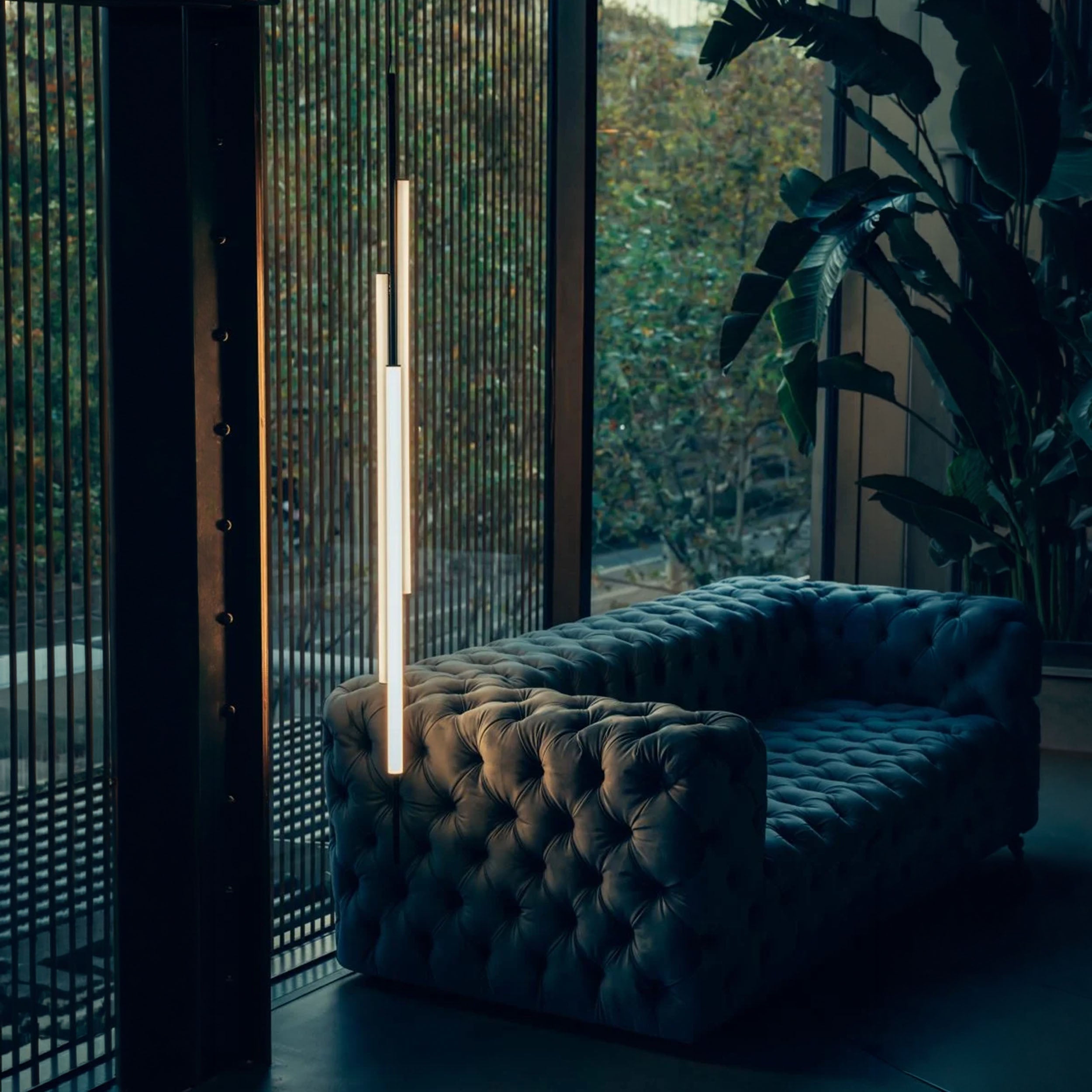 Marset Ambrosia V3 LED, guldfarvet, indbygget, hængende, lodret lampe
