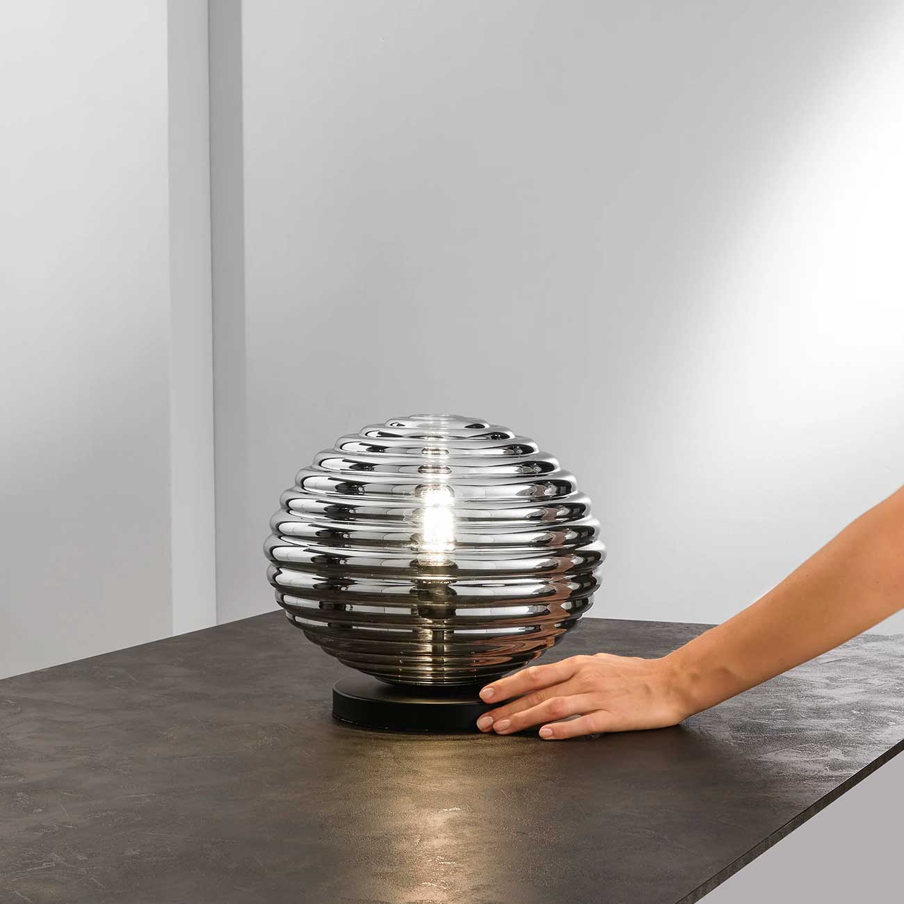 Faneurope Ripple E27 stolní svítidlo lampa