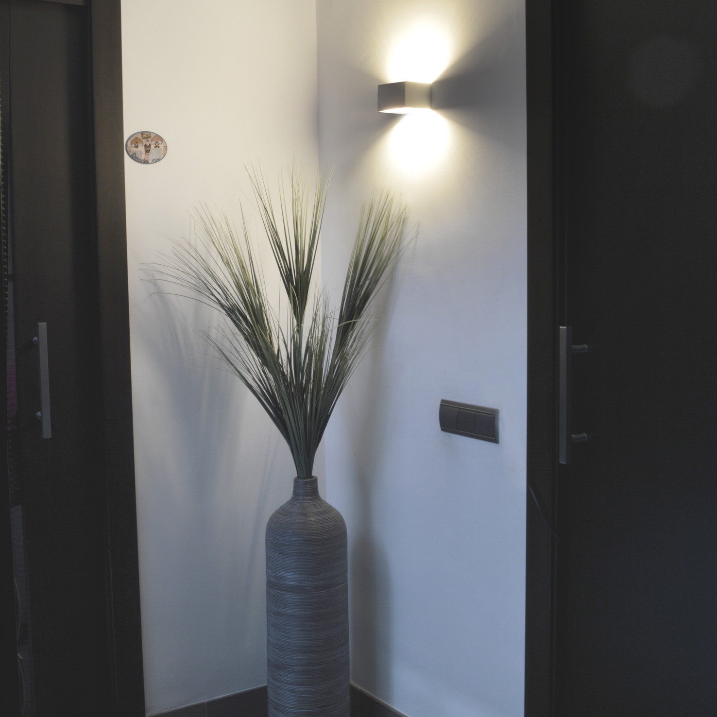 Exo Rett LED nástěnné svítidlo stříbrné