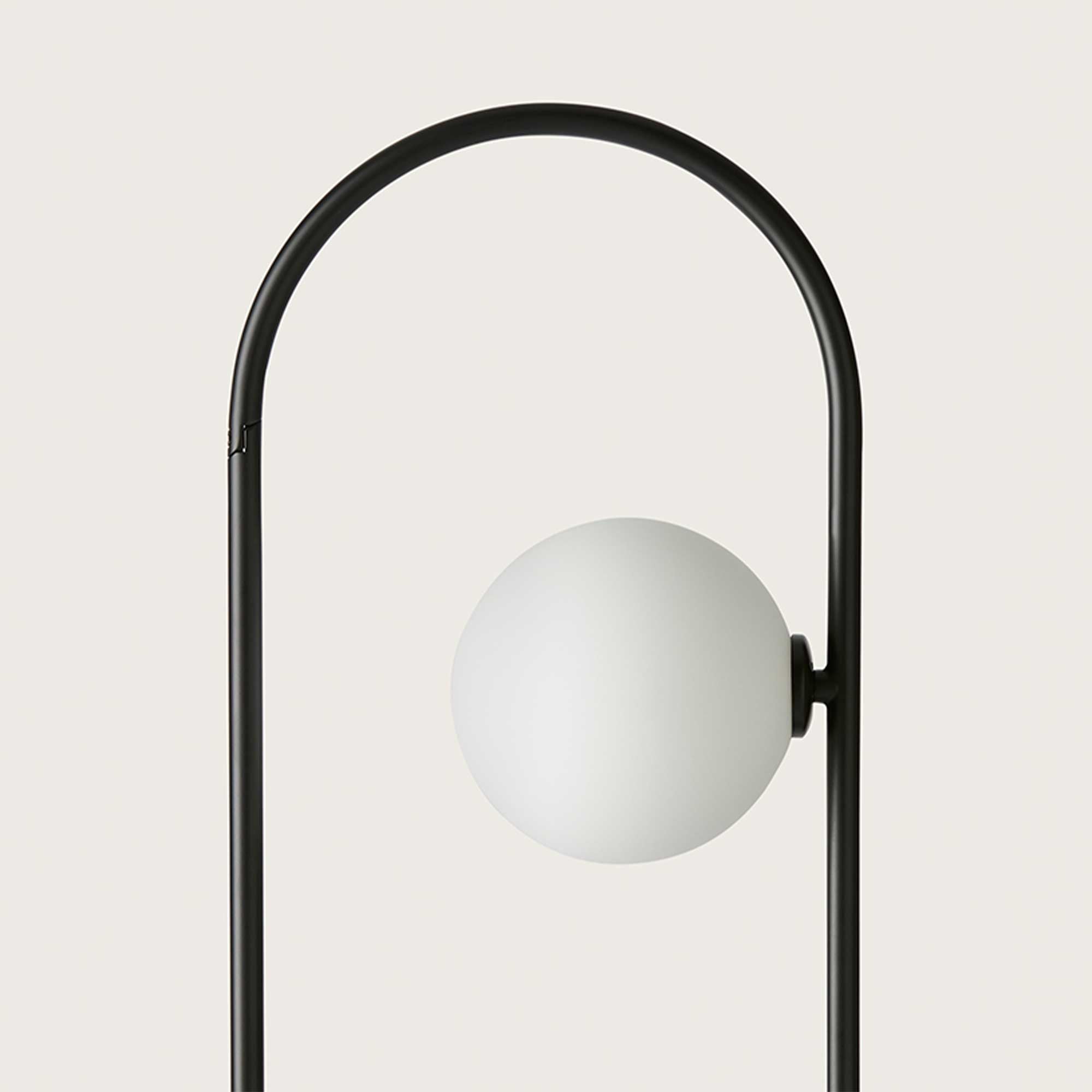 Aromas Abbacus G9 stolní svítidlo