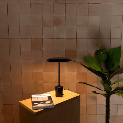 Faro Hoshi LED stolní stmívatelné svítidlo